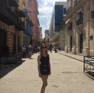 Meet your Posher, Stephanie